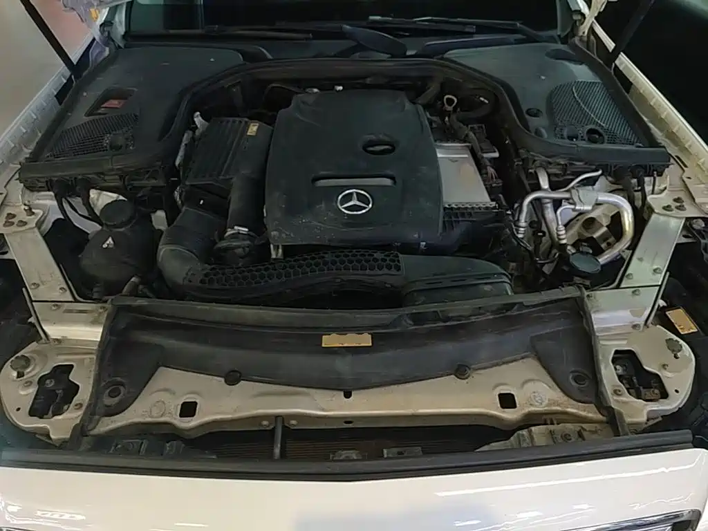 Mercedes-Benz E-Class — миниатюра 20
