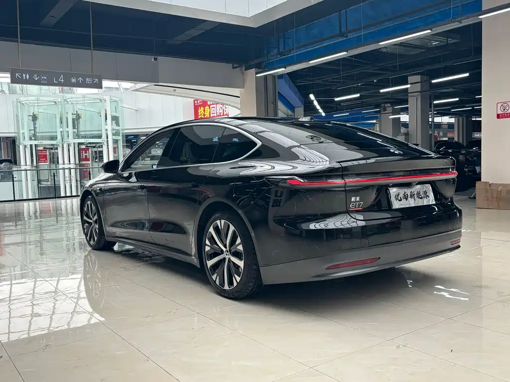 NIO NIO ET7