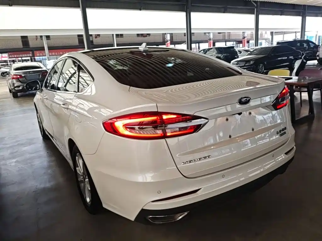 Ford Mondeo — миниатюра 5