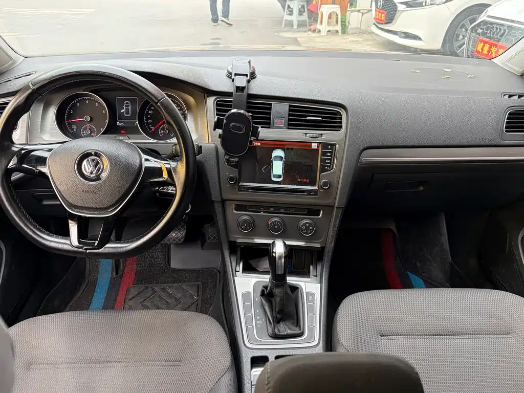 Volkswagen Golf — миниатюра 4