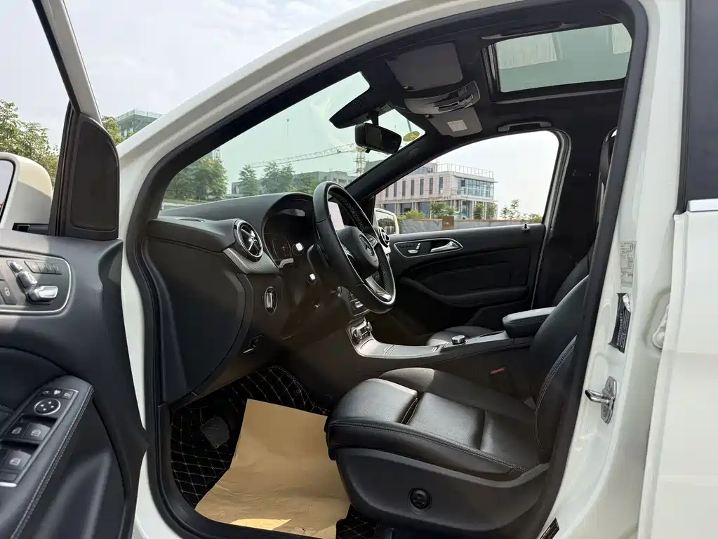 Mercedes-Benz B-Class — миниатюра 3