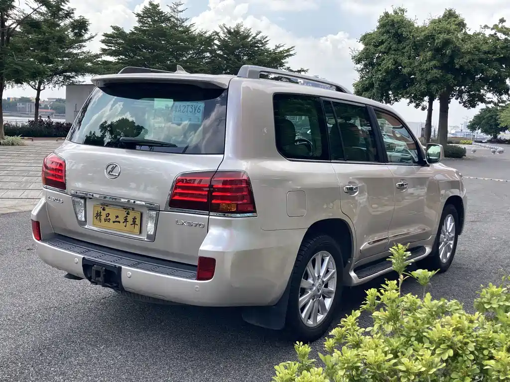 Lexus LX — миниатюра 4