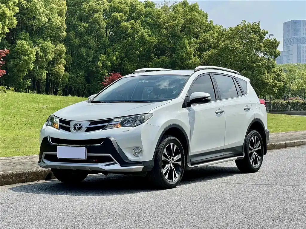 Купить Toyota RAV4