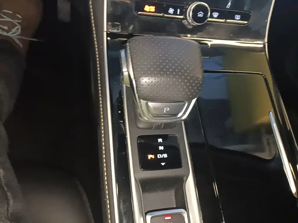 Roewe i6 MAX — миниатюра 14