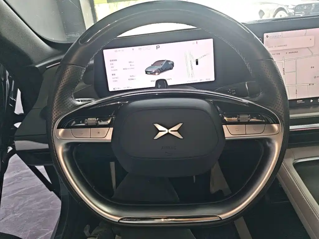 XPeng P7 — миниатюра 11