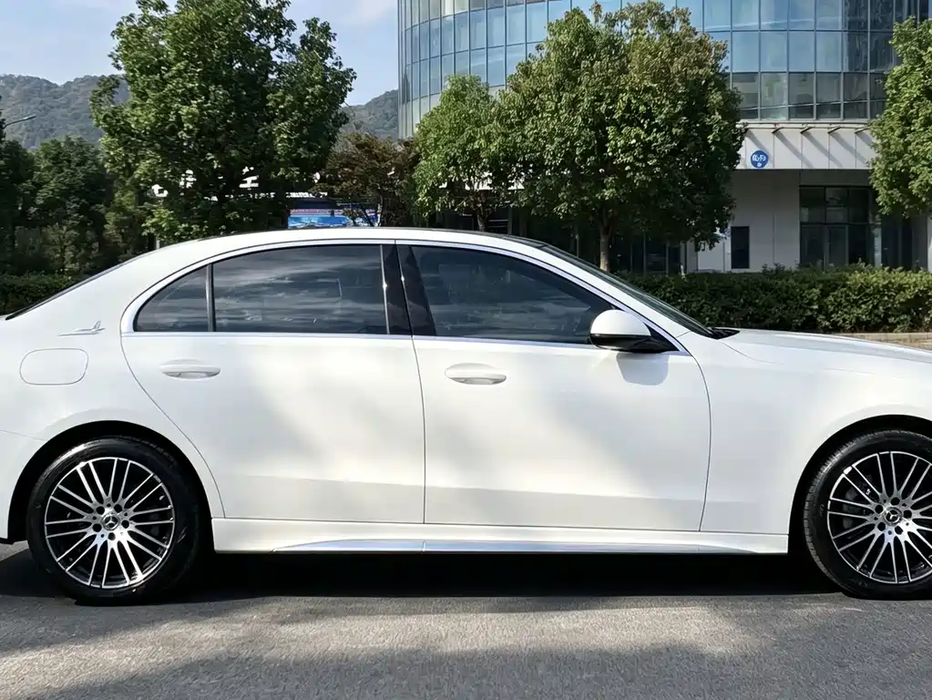 Mercedes-Benz C-Class — миниатюра 7