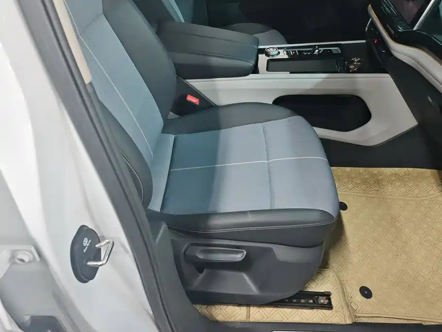 Volkswagen Teramont — миниатюра 8