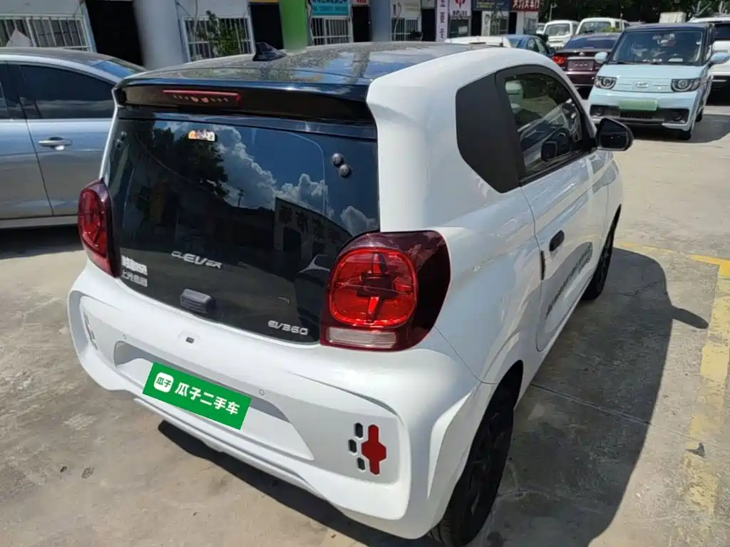 Roewe Clever — миниатюра 7