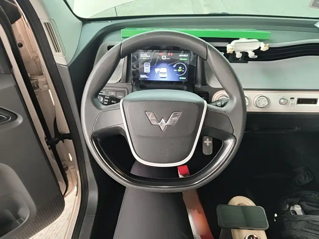 Wuling MINIEV — миниатюра 11