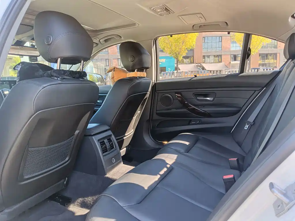 BMW 3 Series — миниатюра 15