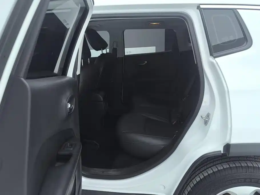 Jeep Compass — миниатюра 11