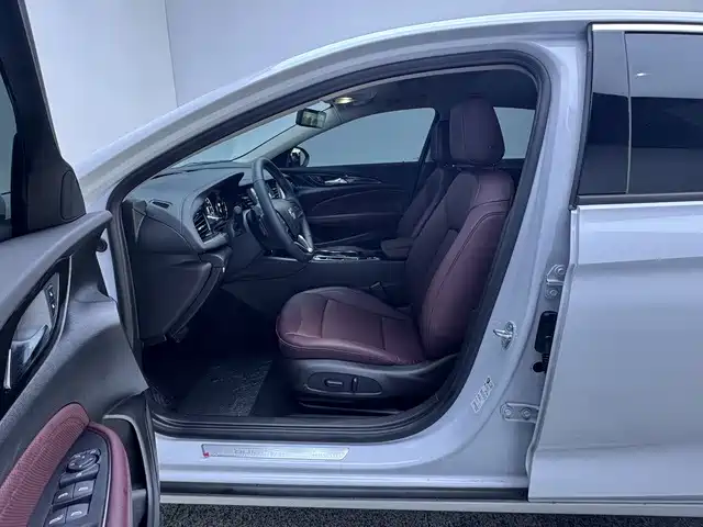 Buick Regal — миниатюра 5