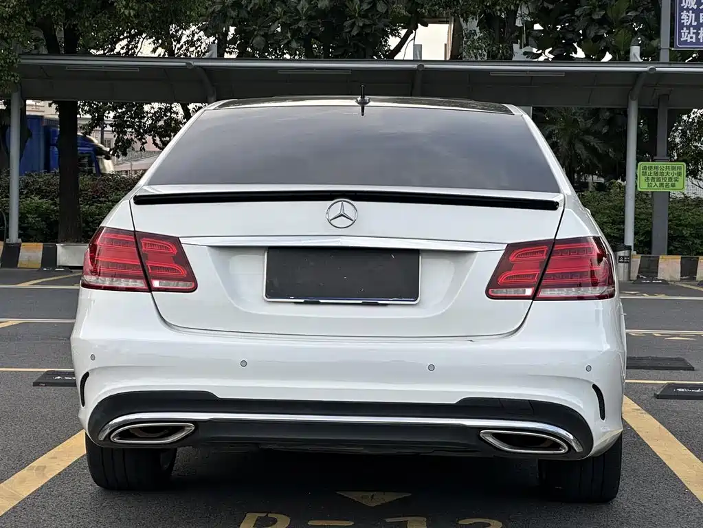 Mercedes-Benz E-Class — миниатюра 5