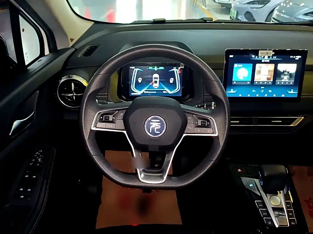 BYD Yuan EV — миниатюра 11