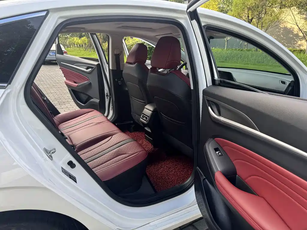 Changan Eado — миниатюра 5