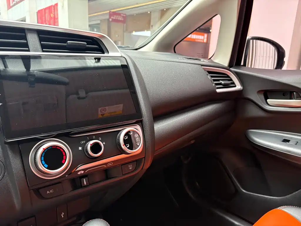 Honda Fit 2018 1.5L CVT +