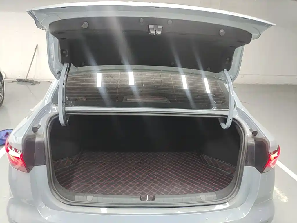Geely Emgrand — миниатюра 19
