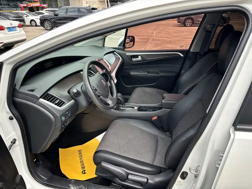 Honda Jade — миниатюра 6