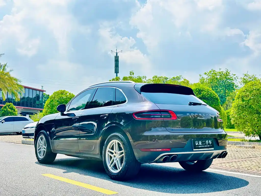 Porsche Macan — миниатюра 8