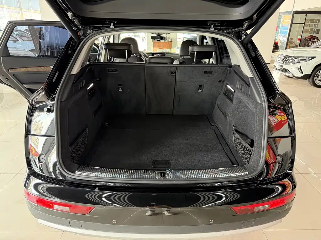 Audi Q5L — миниатюра 13