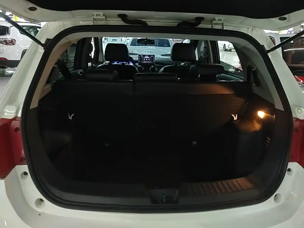 BAIC New Energy EC5 — миниатюра 19