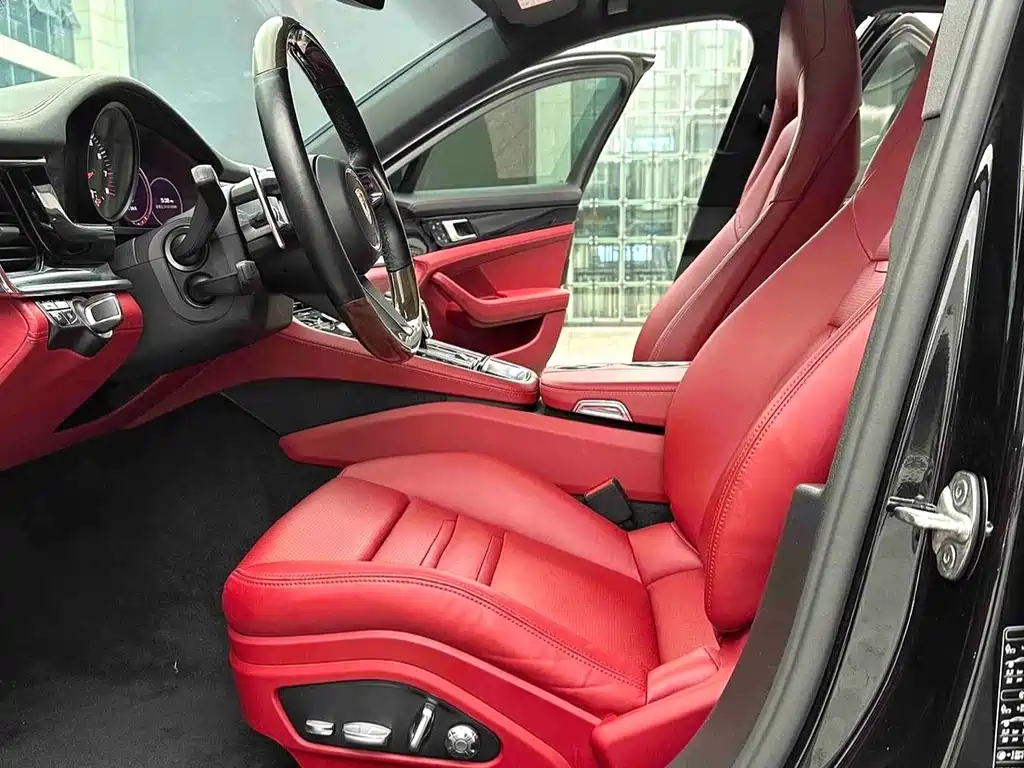 Porsche Panamera — миниатюра 4
