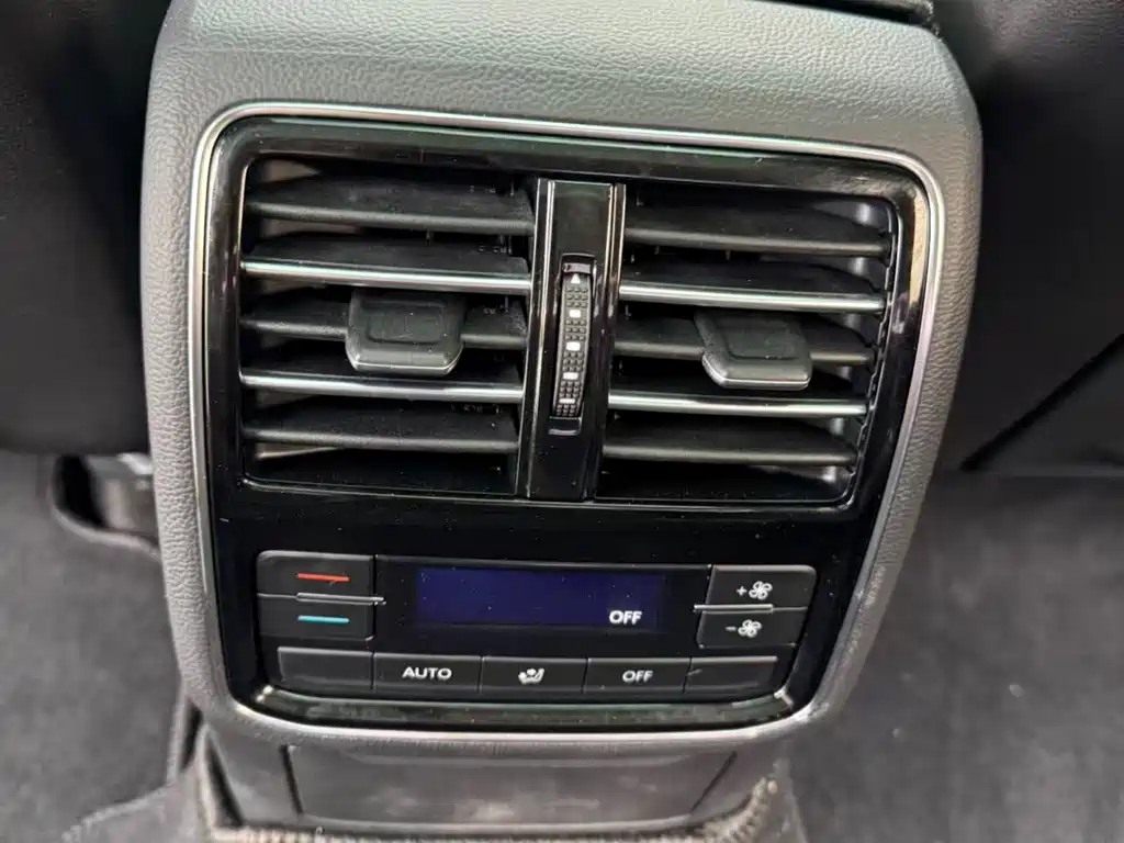 Volkswagen Magotan — миниатюра 7