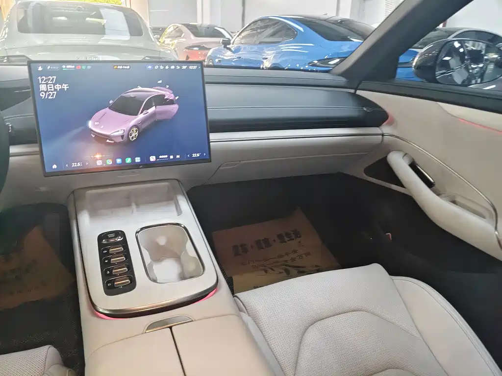 Xiaomi SU7 — миниатюра 14