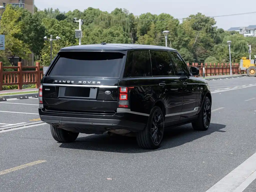 Land Rover Range Rover — миниатюра 4