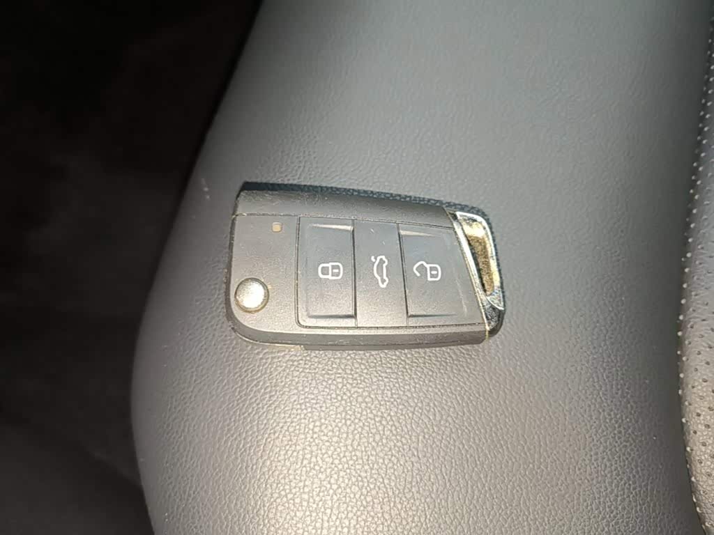 Geely Binyue 1.4 л 2021 г. Белый, пробег 38400 км