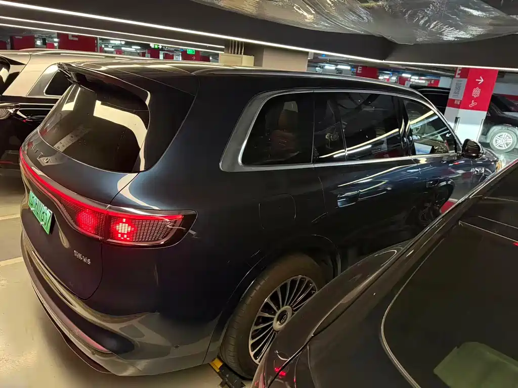 AITO ASK THE WORLD M8