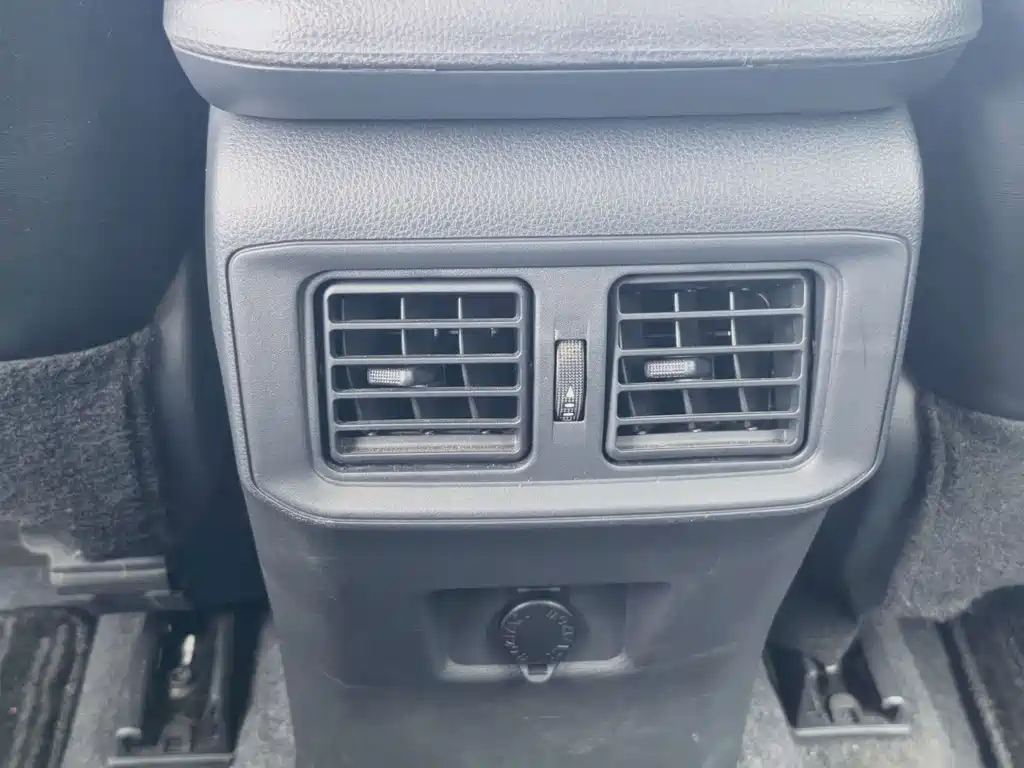 Toyota RAV4 — миниатюра 17