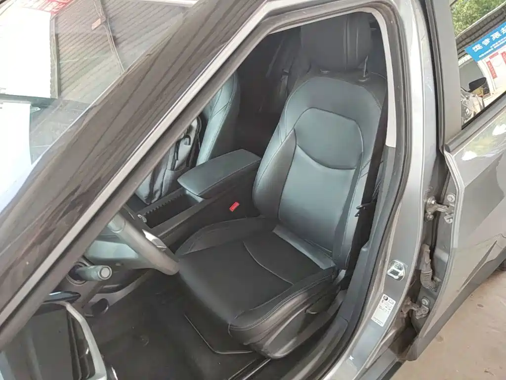 Chevrolet Menlo — миниатюра 15