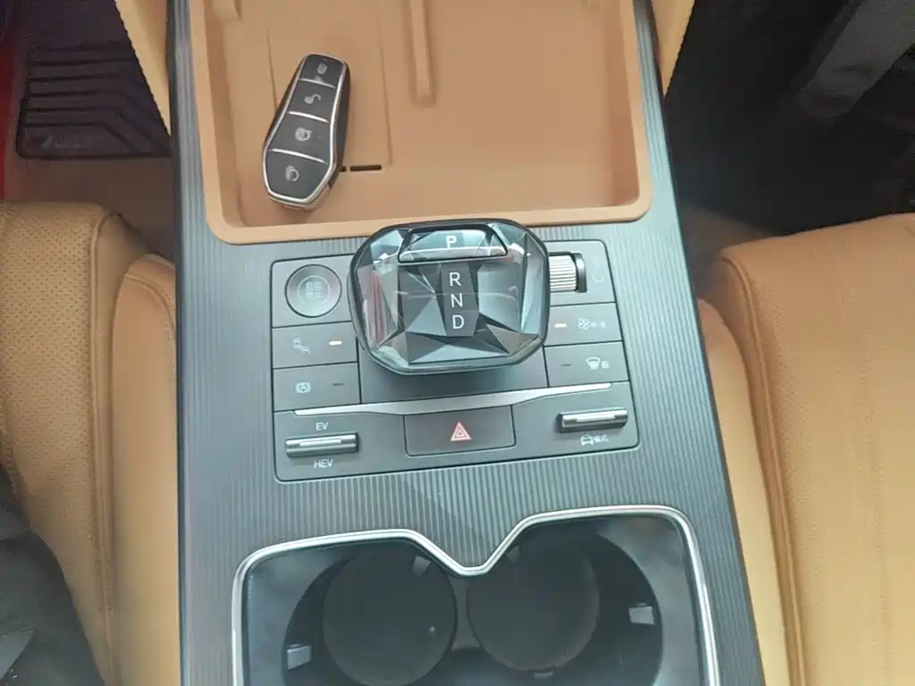 BYD L DM-i — миниатюра 14