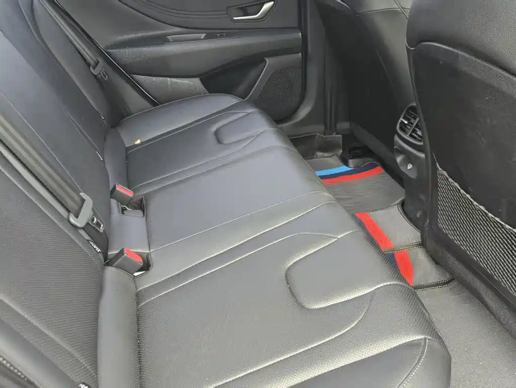 Hyundai Elantra — миниатюра 8