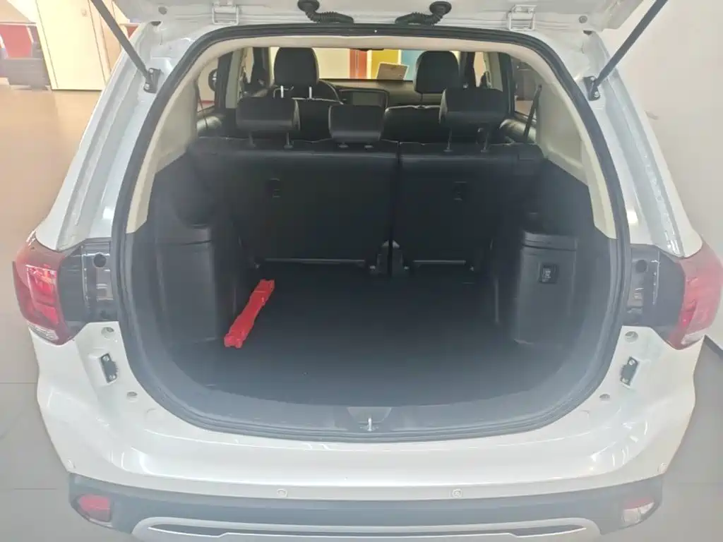 Mitsubishi Outlander — миниатюра 19