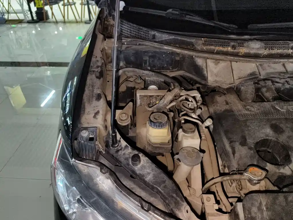 Nissan Quest — миниатюра 20