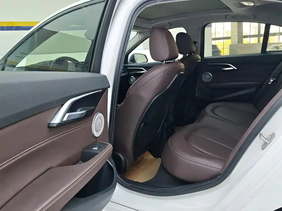 BMW 1 Series — миниатюра 11