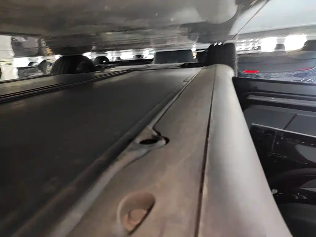 Tesla Model Y — миниатюра 22