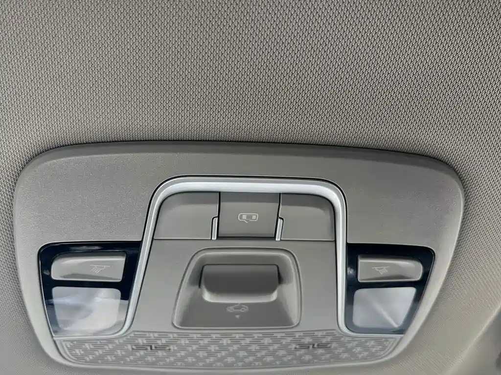 Geely Binyue — миниатюра 19