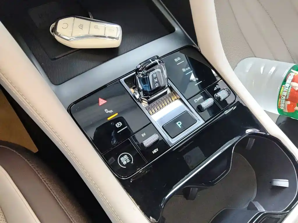 BYD PLUS New Energy — миниатюра 14