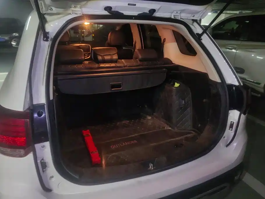 Mitsubishi Outlander — миниатюра 4