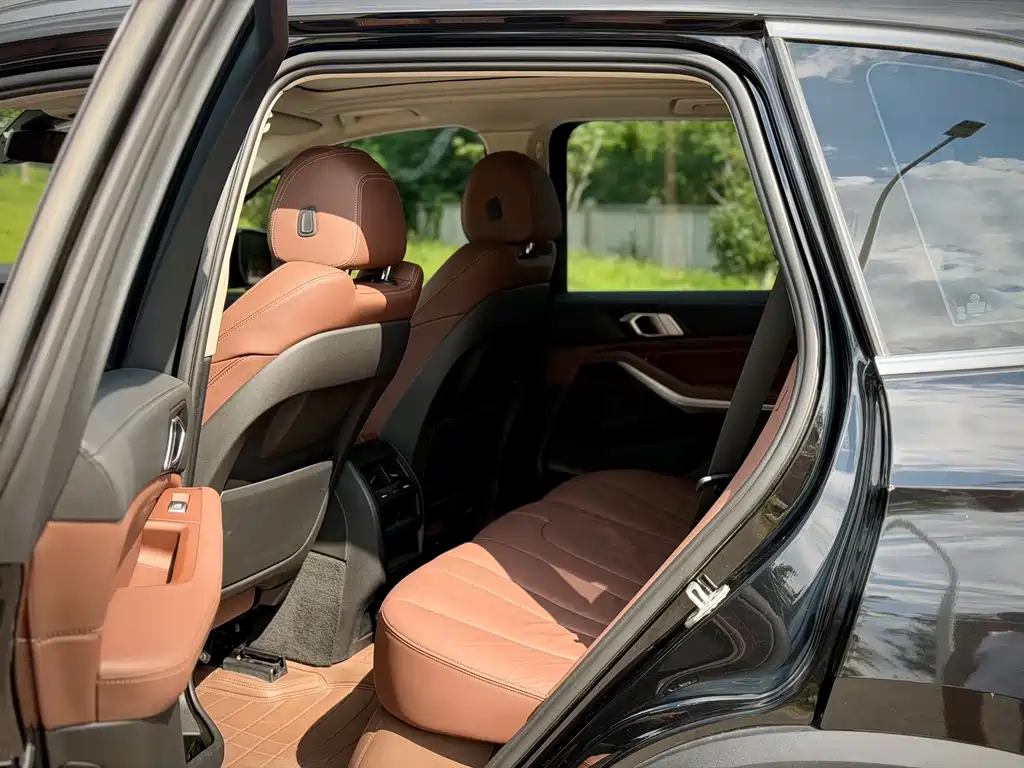 BMW X5 (Import) — миниатюра 11