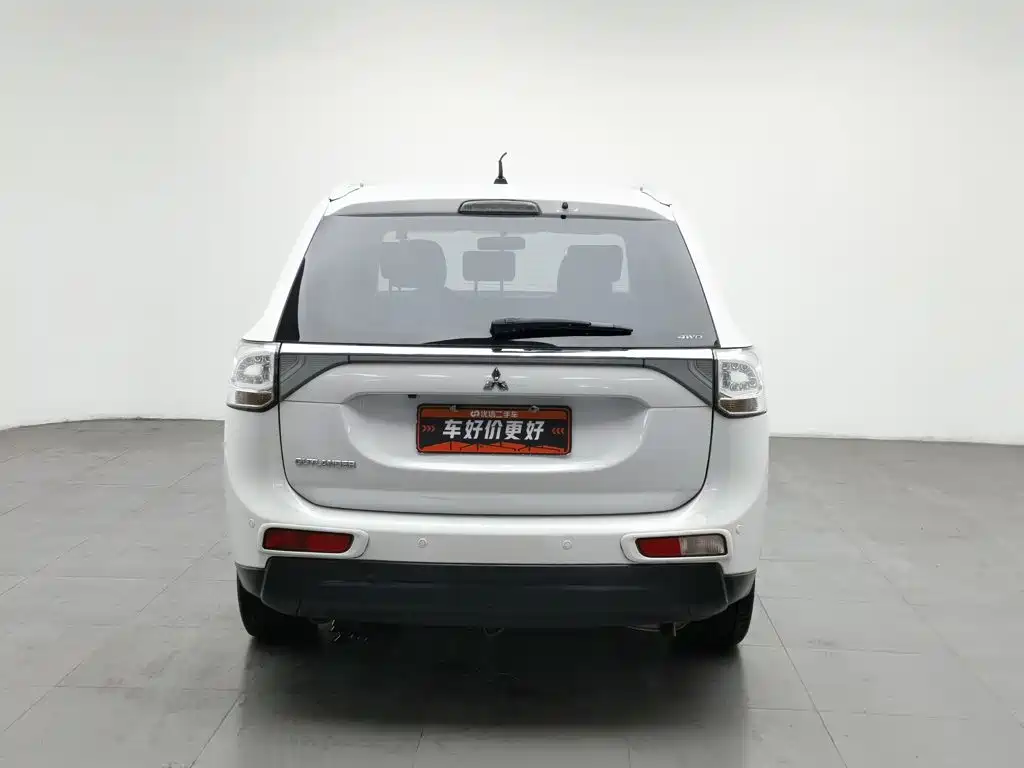 Mitsubishi Outlander (Import) — миниатюра 4