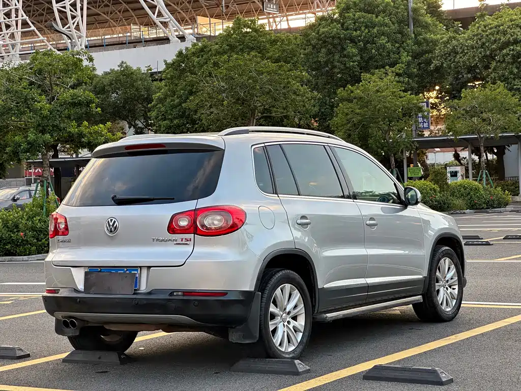 Volkswagen Tiguan — миниатюра 4