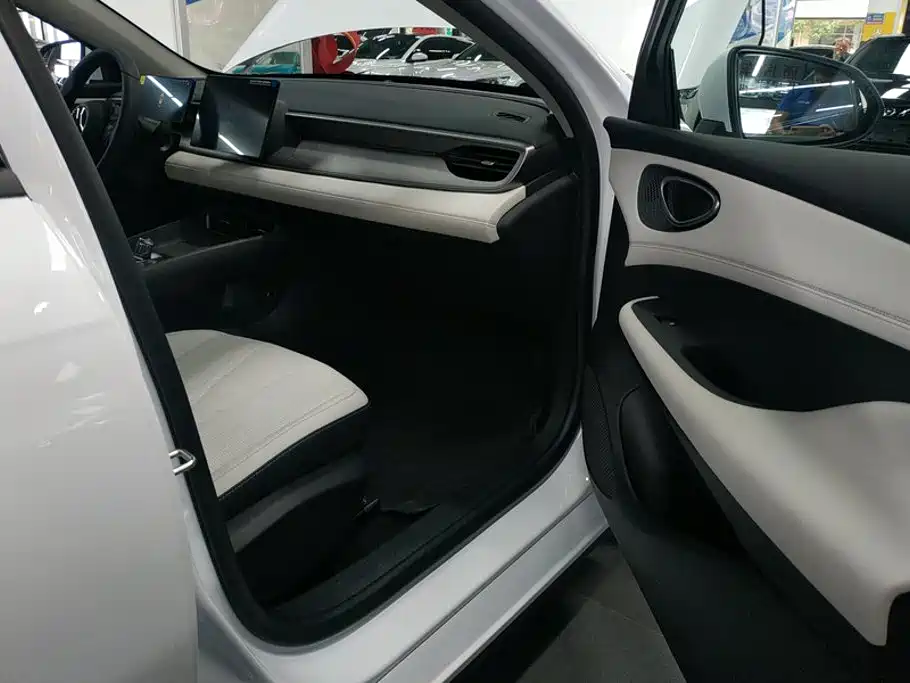 BYD Seal 05 DM-i — миниатюра 8