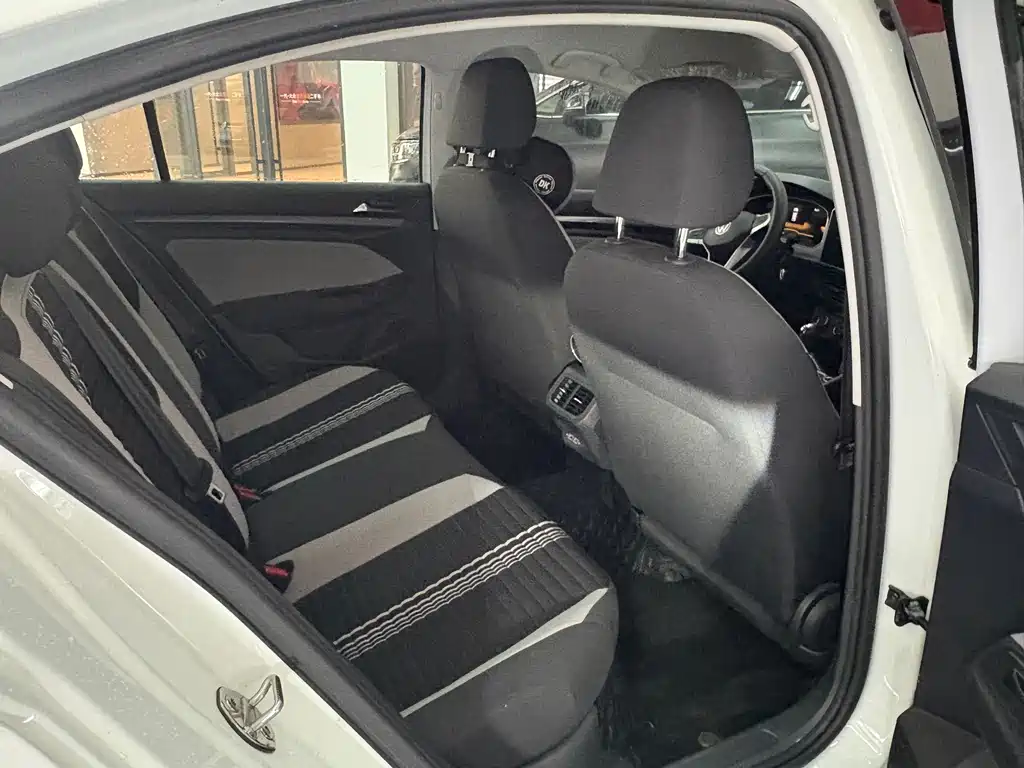 Volkswagen Bora — миниатюра 5