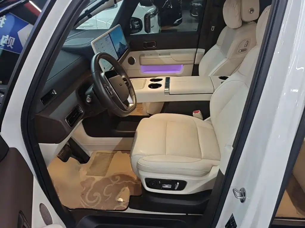 Li Auto Li MEGA — миниатюра 15