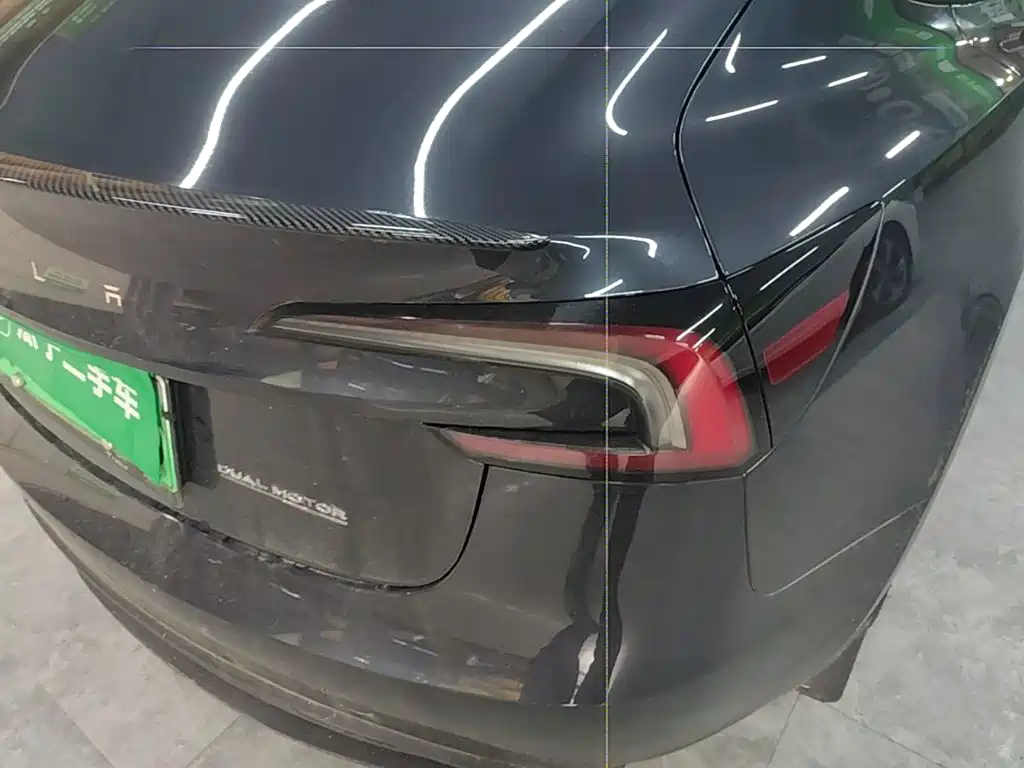 Tesla Model 3 — миниатюра 8