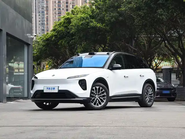 2024 Nio ES6